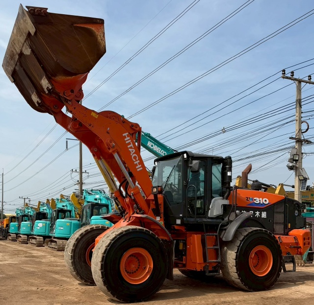 ขายรถตักล้อยาง HITACHI ZW310-6 ปี 2018 นำเข้าจากญี่ปุ่น พร้อมใช้ มีVDOการทำงานครับ ขายรถตักล้อยาง HITACHI ZW310-6 ปี 2018 นำเข้าจากญี่ปุ่น พร้อมใช้ มีVDOการทำงานครับ