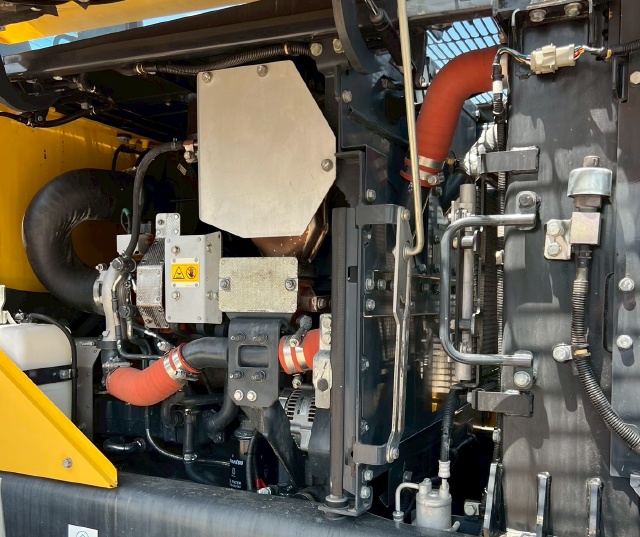 ขายรถตักล้อยาง KOMATSU WA320-7 ปี 2015 นำเข้าจากญี่ปุ่น พร้อมใช้ มีVDOการทำงานครับ