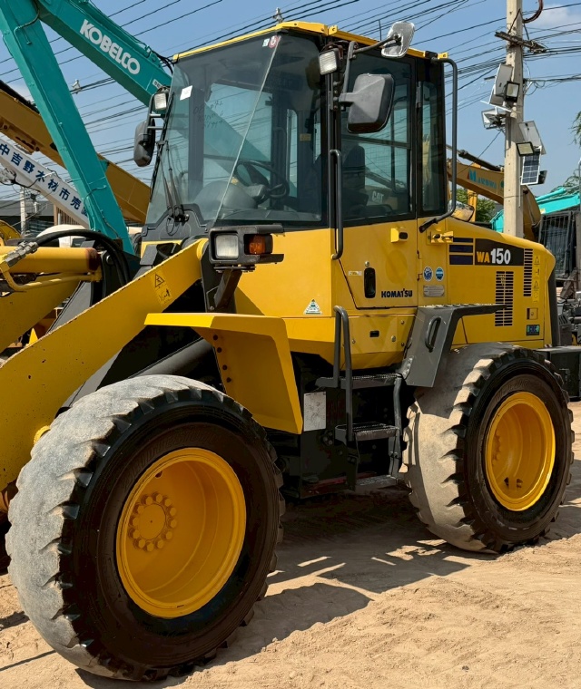 ขายรถตักล้อยาง KOMATSU WA150-6 ปี 2012 นำเข้าจากญี่ปุ่น พร้อมใช้ มีVDOการทำงานครับ ขายรถตักล้อยาง KOMATSU WA150-6 ปี 2012 นำเข้าจากญี่ปุ่น พร้อมใช้ มีVDOการทำงานครับ