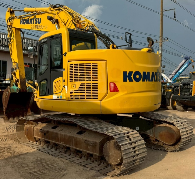 ขายรถขุด KOMATSU PC228US-10 ปี 2015 นำเข้าจากญี่ปุ่น พร้อมใช้ มีVDOการทำงานครับ