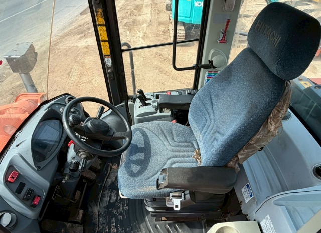 ขายรถตักล้อยาง HITACHI ZW310-6 ปี 2018 นำเข้าจากญี่ปุ่น พร้อมใช้ มีVDOการทำงานครับ