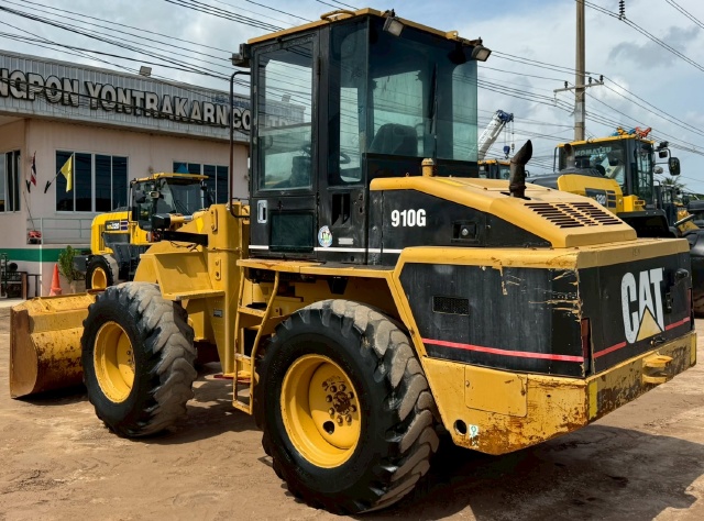 ขายรถตักล้อยาง CAT 910G พร้อมใช้ มีVDOการทำงานครับ ขายรถตักล้อยาง CAT 910G พร้อมใช้ มีVDOการทำงานครับ