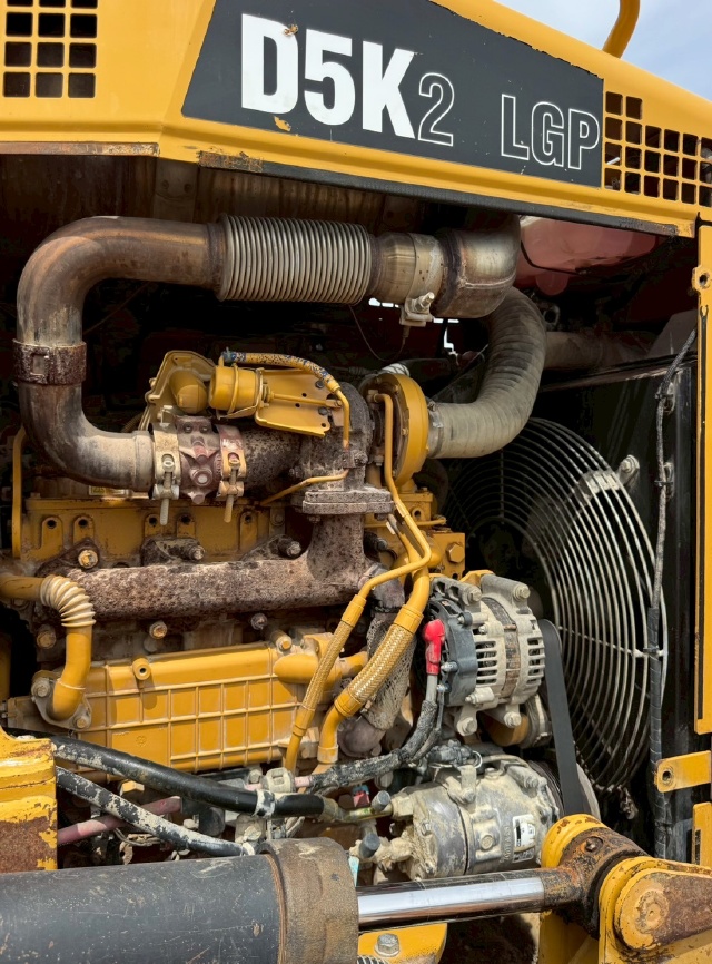 ขายรถดันดิน CAT D5K2 ปี 2013 พร้อมใช้ มีVDOการทำงานครับ