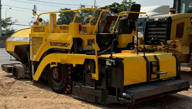 ขายรถปูยาง SUMITOMO HA60W-7 (ขนาด 6 เมตร) ปี 2008 นำเข้าจากญี่ปุ่น พร้อมใช้ มีVDOการทำงานครับ ขายรถปูยาง SUMITOMO HA60W-7 (ขนาด 6 เมตร) ปี 2008 นำเข้าจากญี่ปุ่น พร้อมใช้ มีVDOการทำงานครับ