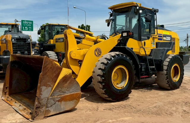 ขายรถตักล้อยาง KOMATSU WA320-8 ปี 2022 พร้อมใช้ มีVDOการทำงานครับ