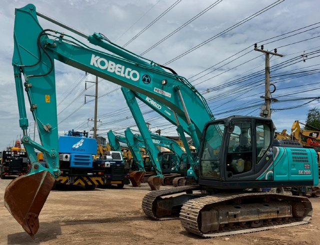 ขายรถขุด KOBELCO SK200 MARK 10 ปี 2020 นำเข้าจากญี่ปุ่น พร้อมใช้ มีVDOการทำงานครับ