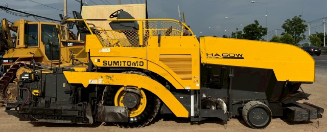 ขายรถปูยาง SUMITOMO HA60W-7 (ขนาด 6 เมตร) ปี 2010 พร้อมใช้ มีVDOการทำงานครับ ขายรถปูยาง SUMITOMO HA60W-7 (ขนาด 6 เมตร) ปี 2010 พร้อมใช้ มีVDOการทำงานครับ