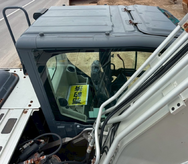 ขายรถขุด KOBELCO SK200 MARK 9 ปี 2013 นำเข้าจากญี่ปุ่น พร้อมใช้ มีVDOการทำงานครับ