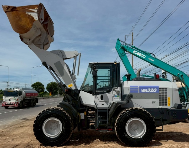 ขายรถตักล้อยาง KOMATSU WA320-8 ปี 2021 พร้อมใช้ มีVDOการทำงานครับ