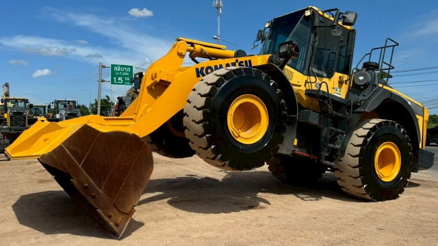 ขายรถตักล้อยาง KOMATSU WA470-8 ปี 2017 นำเข้าจากญี่ปุ่น พร้อมใช้ มีVDOการทำงานครับ