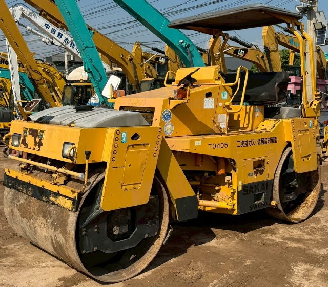 ขายรถบด SAKAI SW650 ปี 2003 นำเข้าจากญี่ปุ่น พร้อมใช้ มีVDOการทำงานครับ