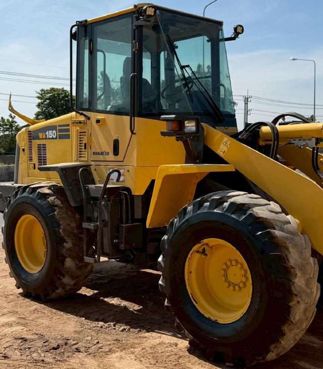 ขายรถตักล้อยาง KOMATSU WA150-5 นำเข้าจากญี่ปุ่น พร้อมใช้ มีVDOการทำงานครับ