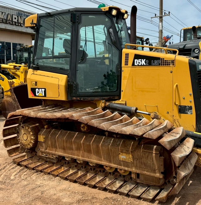 ขายรถดันดิน CAT D5K2 ปี 2013 พร้อมใช้ มีVDOการทำงานครับ