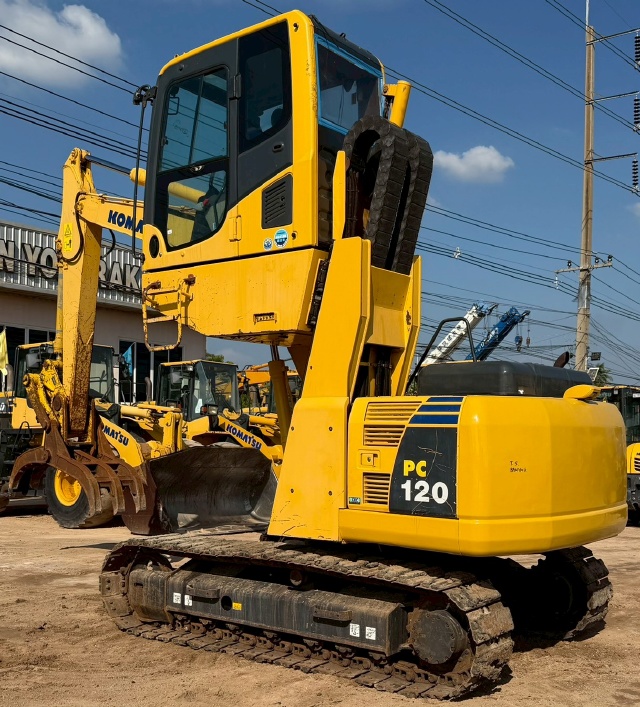 ขายรถขุด KOMATSU PC120-8 หัวคีบ นำเข้าจากญี่ปุ่น พร้อมใช้ มีVDOการทำงานครับ ขายรถขุด KOMATSU PC120-8 หัวคีบ นำเข้าจากญี่ปุ่น พร้อมใช้ มีVDOการทำงานครับ