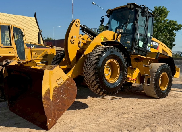 ขายรถตักล้อยาง CAT 930M ปี 2018 นำเข้าจากญี่ปุ่น พร้อมใช้ มีVDOการทำงานครับ