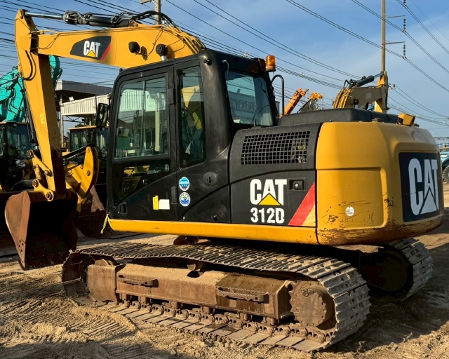 ขายรถขุด CAT 312D ปี 2013 นำเข้าจากญี่ปุ่น พร้อมใช้ มีVDOการทำงานครับ ขายรถขุด CAT 312D ปี 2013 นำเข้าจากญี่ปุ่น พร้อมใช้ มีVDOการทำงานครับ