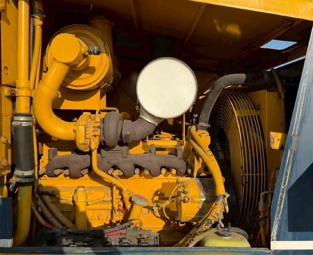 ขายรถเกรด KOMATSU GD405A-2 นำเข้าจากญี่ปุ่น พร้อมใช้ มีVDOการทำงานครับ