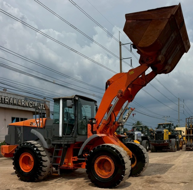 ขายรถตักล้อยาง HITACHI ZW310-A นำเข้าจากญี่ปุ่น พร้อมใช้ มีVDOการทำงานครับ