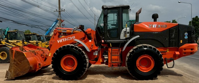 ขายรถตักล้อยาง HITACHI ZW310-5B ปี 2016 นำเข้าจากญี่ปุ่น พร้อมใช้ มีVDOการทำงานครับ ขายรถตักล้อยาง HITACHI ZW310-5B ปี 2016 นำเข้าจากญี่ปุ่น พร้อมใช้ มีVDOการทำงานครับ