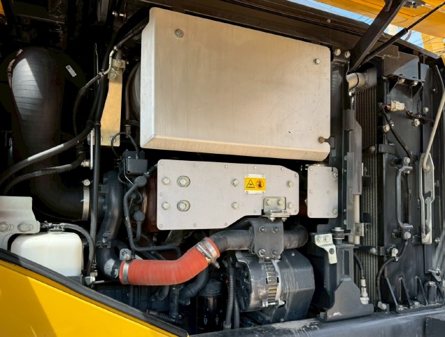 ขายรถตักล้อยาง KOMATSU WA320-8 ปี 2019 พร้อมใช้ มีVDOการทำงานครับ
