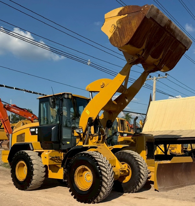 ขายรถตักล้อยาง CAT 930M ปี 2018 นำเข้าจากญี่ปุ่น พร้อมใช้ มีVDOการทำงานครับ