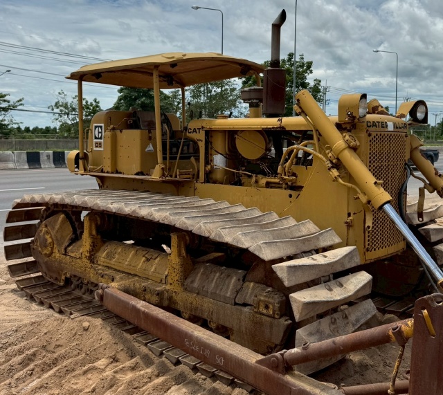 ขายรถดันดิน CAT D5 พร้อมใช้ มีVDOการทำงานครับ