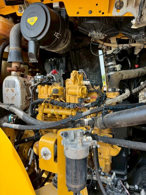 ขายรถตักล้อยาง CAT 910K ปี 2015 พร้อมใช้ มีVDOการทำงานครับ