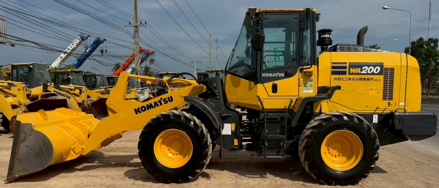 ขายรถตักล้อยาง KOMATSU WA200-8 ปี 2020 แขนยาวพิเศษ นำเข้าจากญี่ปุ่น พร้อมใช้ มีVDOการทำงานครับ ขายรถตักล้อยาง KOMATSU WA200-8 ปี 2020 แขนยาวพิเศษ นำเข้าจากญี่ปุ่น พร้อมใช้ มีVDOการทำงานครับ