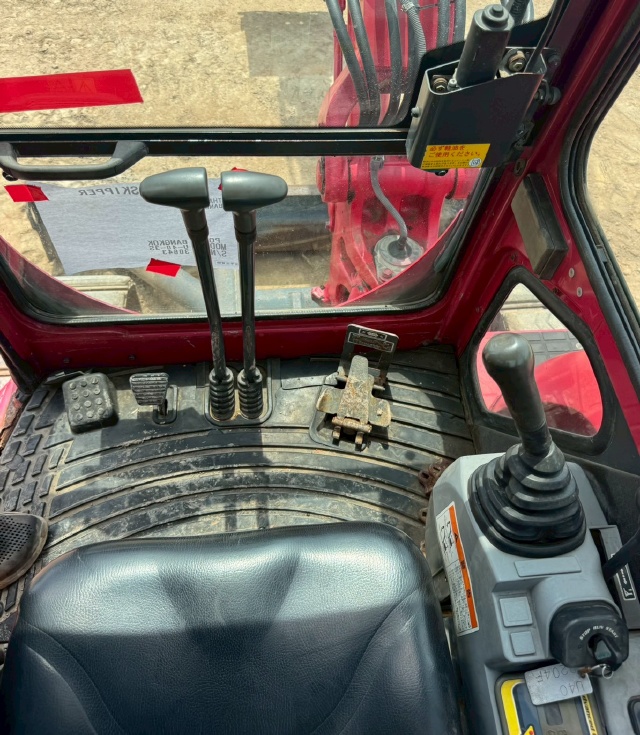 ขายรถขุด KUBOTA U40-3 ปี 2005 นำเข้าจากญี่ปุ่น พร้อมใช้ มีVDOการทำงานครับ