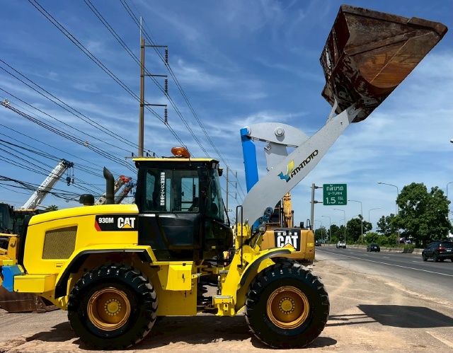 ขายรถตักล้อยาง CAT 930M ปี 2019 แขนยาวพิเศษ นำเข้าจากญี่ปุ่น พร้อมใช้ มีVDOการทำงานครับ