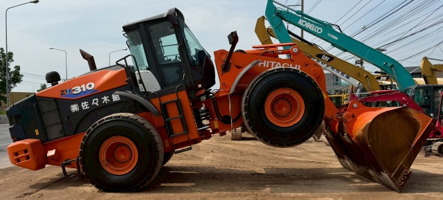 ขายรถตักล้อยาง HITACHI ZW310-6 ปี 2018 นำเข้าจากญี่ปุ่น พร้อมใช้ มีVDOการทำงานครับ