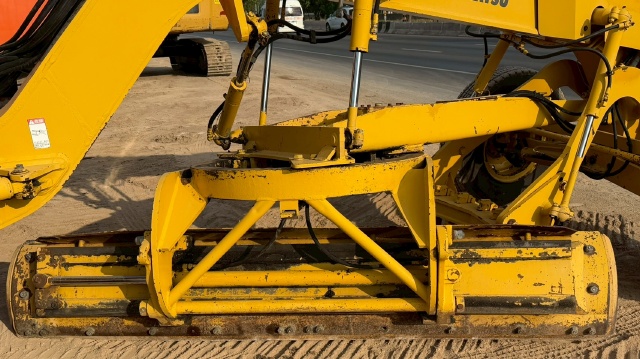 ขายรถเกรด KOMATSU GD355A-3 นำเข้าจากญี่ปุ่น พร้อมใช้ มีVDOการทำงานครับ