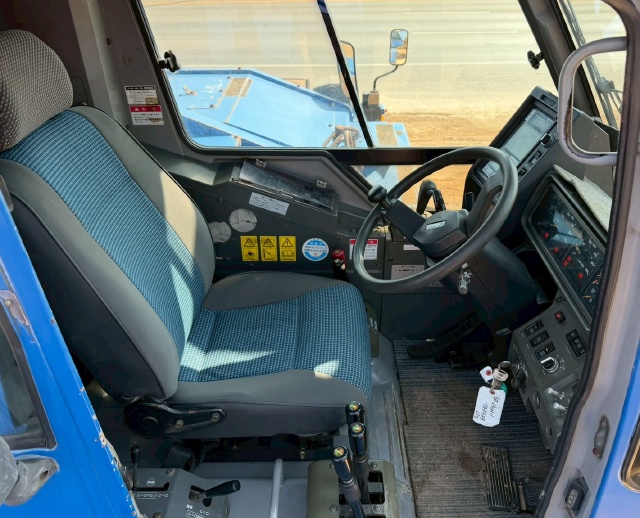 ขายรถเครน TADANO GR250N-1 (ขนาด 25 ตัน) ปี 2004 นำเข้าจากญี่ปุ่น พร้อมใช้ มีVDOการทำงานครับ