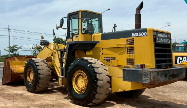ขายรถตักล้อยาง KOMATSU WA500-3นำเข้าจากญี่ปุ่น พร้อมใช้ มีVDOการทำงานครับ