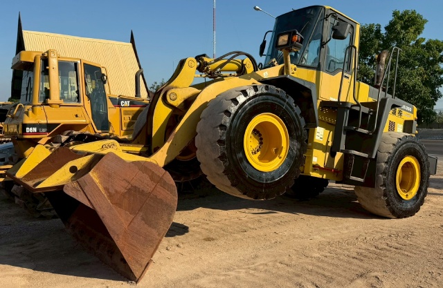 ขายรถตักล้อยาง KOMATSU WA350-3E นำเข้าจากญี่ปุ่น พร้อมใช้ มีVDOการทำงานครับ ขายรถตักล้อยาง KOMATSU WA350-3E นำเข้าจากญี่ปุ่น พร้อมใช้ มีVDOการทำงานครับ