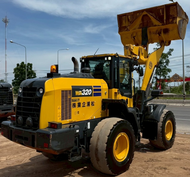 ขายรถตักล้อยาง KOMATSU WA320-8 ปี 2022 พร้อมใช้ มีVDOการทำงานครับ ขายรถตักล้อยาง KOMATSU WA320-8 ปี 2022 พร้อมใช้ มีVDOการทำงานครับ