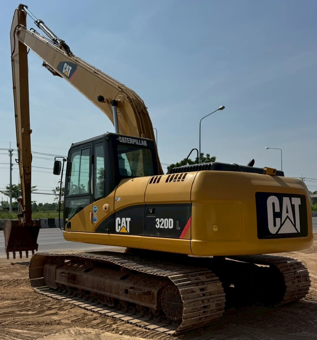 ขายรถขุด CAT 320DL ปี 2012 บูมยาว 16 เมตร นำเข้าจากญี่ปุ่น พร้อมใช้ มีVDOการทำงานครับ