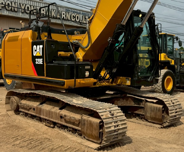 ขายรถขุด CAT 320E ปี 2015 นำเข้าจากญี่ปุ่น พร้อมใช้ มีVDOการทำงานครับ ขายรถขุด CAT 320E ปี 2015 นำเข้าจากญี่ปุ่น พร้อมใช้ มีVDOการทำงานครับ