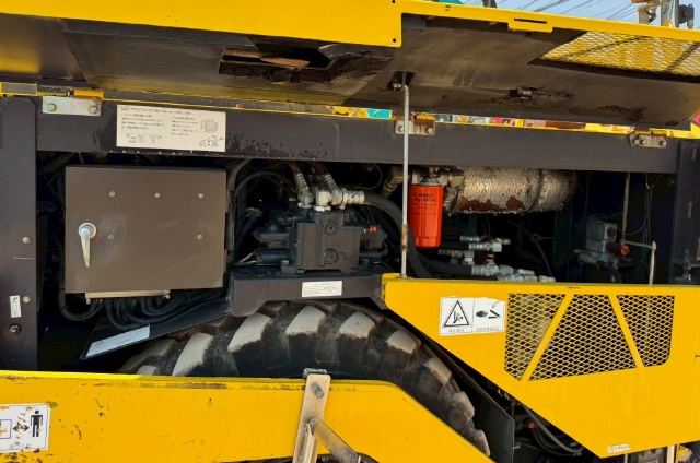 ขายรถปูยาง SUMITOMO HB31W-5B ปี 2009 (ขนาด 3.1 เมตร) นำเข้าจากญี่ปุ่น พร้อมใช้ มีVDOการทำงานครับ ขายรถปูยาง SUMITOMO HB31W-5B ปี 2009 (ขนาด 3.1 เมตร) นำเข้าจากญี่ปุ่น พร้อมใช้ มีVDOการทำงานครับ