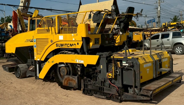 ขายรถปูยาง SUMITOMO HA60W-7 (ขนาด 6 เมตร) ปี 2010 พร้อมใช้ มีVDOการทำงานครับ