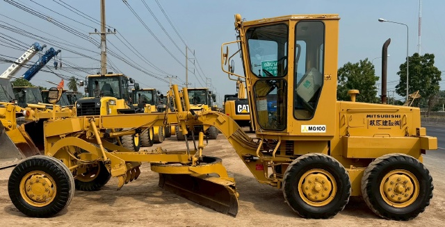 ขายรถเกรด MITSUBISHI MG100 นำเข้าจากญี่ปุ่น พร้อมใช้ มีVDOการทำงานครับ ขายรถเกรด MITSUBISHI MG100 นำเข้าจากญี่ปุ่น พร้อมใช้ มีVDOการทำงานครับ