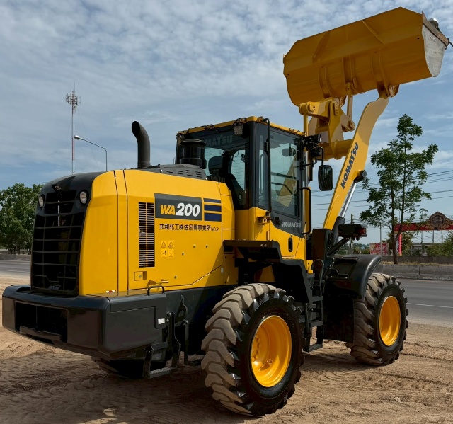 ขายรถตักล้อยาง KOMATSU WA200-8 ปี 2020 แขนยาวพิเศษ นำเข้าจากญี่ปุ่น พร้อมใช้ มีVDOการทำงานครับ ขายรถตักล้อยาง KOMATSU WA200-8 ปี 2020 แขนยาวพิเศษ นำเข้าจากญี่ปุ่น พร้อมใช้ มีVDOการทำงานครับ