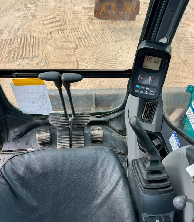 ขายรถขุด KOBELCO SK135SR-2 ปี 2012 นำเข้าจากญี่ปุ่น พร้อมใช้ มีVDOการทำงานครับ