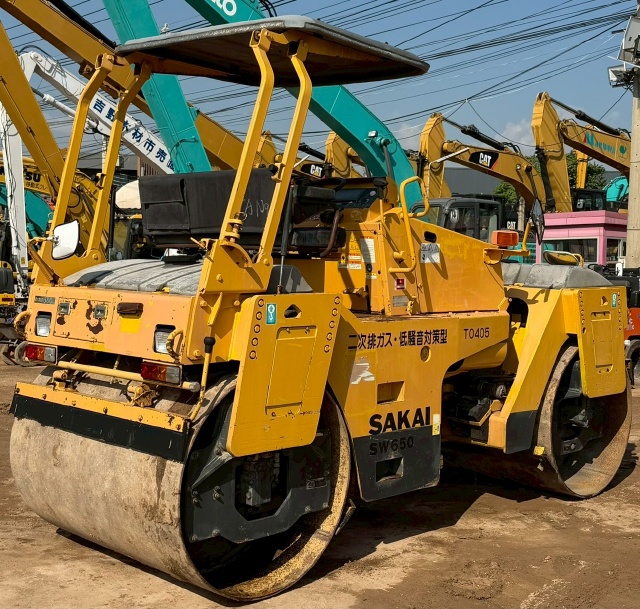 ขายรถบด SAKAI SW650 ปี 2003 นำเข้าจากญี่ปุ่น พร้อมใช้ มีVDOการทำงานครับ