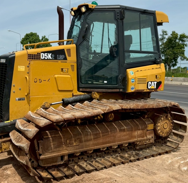 ขายรถดันดิน CAT D5K2 ปี 2013 พร้อมใช้ มีVDOการทำงานครับ