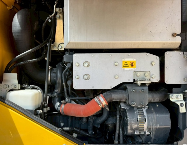 ขายรถตักล้อยาง KOMATSU WA320-8 ปี 2019 พร้อมใช้ มีVDOการทำงานครับ