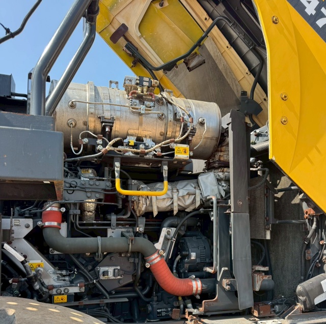 ขายรถตักล้อยาง KOMATSU WA470-10 ปี 2021 นำเข้าจากญี่ปุ่น พร้อมใช้ มีVDOการทำงานครับ