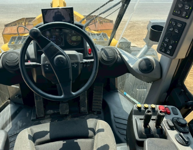 ขายรถตักล้อยาง KOMATSU WA470-10 ปี 2021 นำเข้าจากญี่ปุ่น พร้อมใช้ มีVDOการทำงานครับ