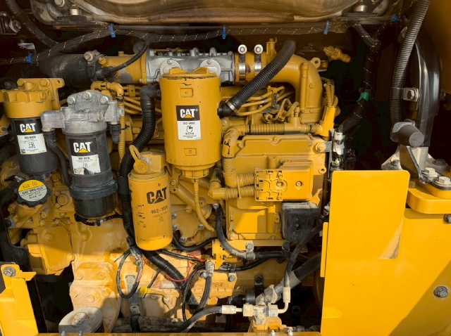 ขายรถตักล้อยาง CAT 930M ปี 2016 นำเข้าจากญี่ปุ่น พร้อมใช้ มีVDOการทำงานครับ ขายรถตักล้อยาง CAT 930M ปี 2016 นำเข้าจากญี่ปุ่น พร้อมใช้ มีVDOการทำงานครับ