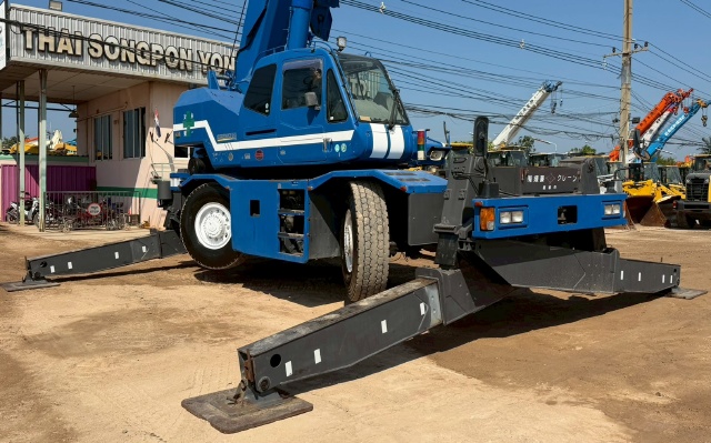 ขายรถเครน TADANO GR250N-1 (ขนาด 25 ตัน) ปี 2004 นำเข้าจากญี่ปุ่น พร้อมใช้ มีVDOการทำงานครับ